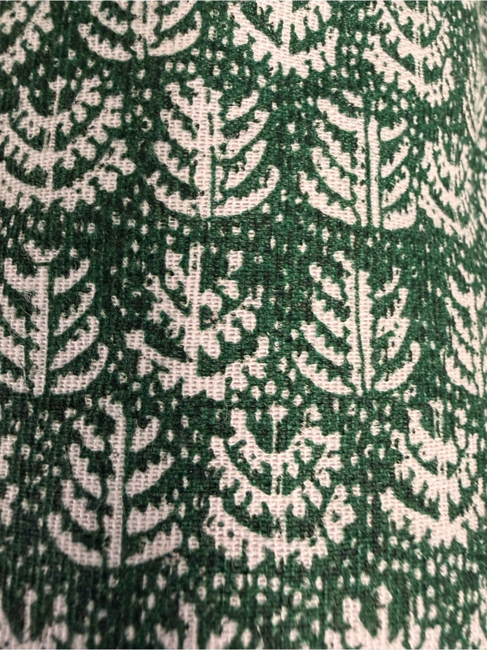 2️⃣🍃Threshold Green and White Reversible Table Runner Set of two - Picture 7 of 7